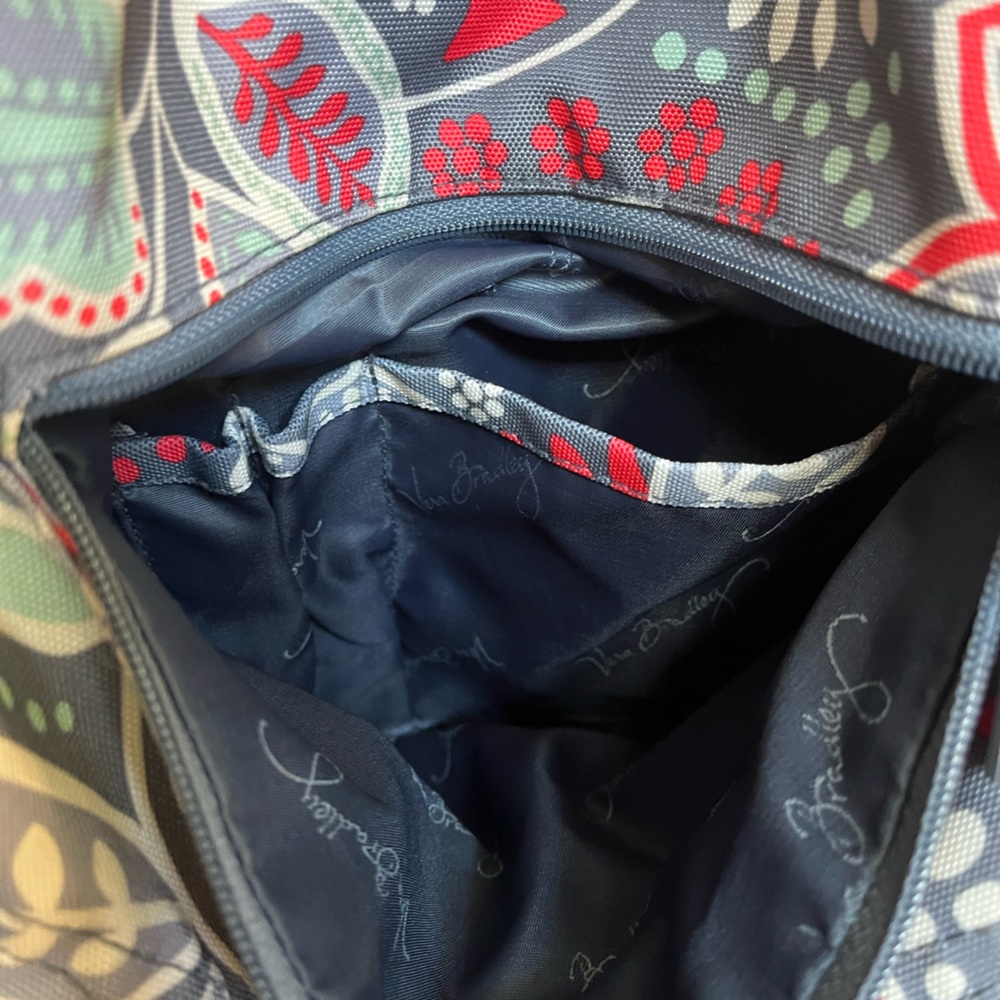 Vera Bradley Lighten Up Backpack in RETIRED Nomadic Floral - Picture 3 of 7